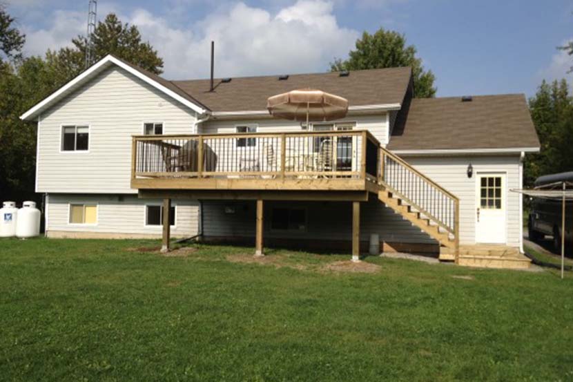 Deck with Stairs